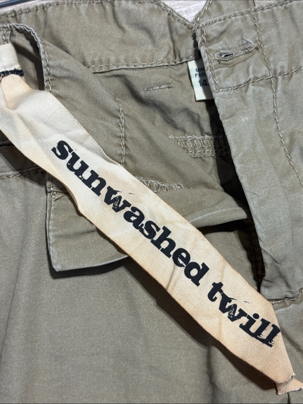Nine West Casual Women’s Khaki Shorts w/ Front Button Zipper Enclosure - Size 14 - Picture 13 of 15